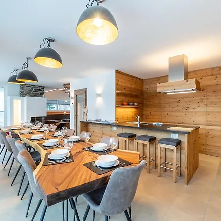 Holiday home In Near Lift, Cleaning Included *