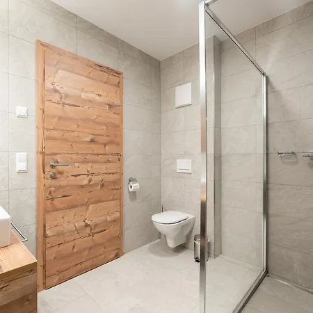In Near Lift, Cleaning Included